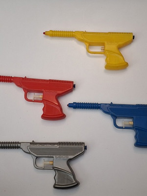 Plastic water pistols used, pack of 4, 70s