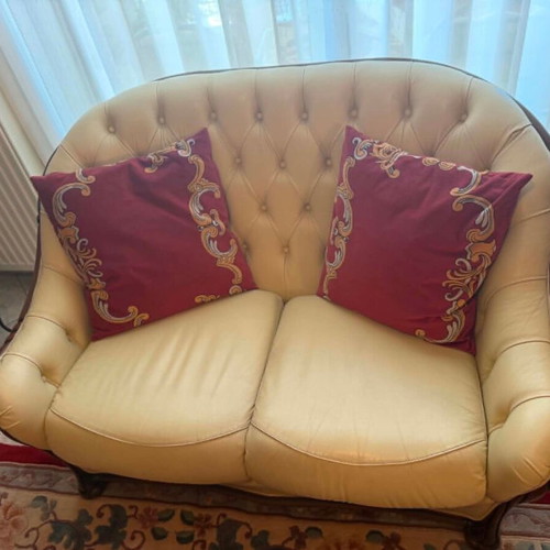 Chesterfield style living room set like new, leather with wooden frame