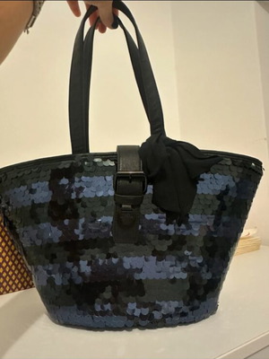 Juicy Couture shoulder bag like new, black and blue