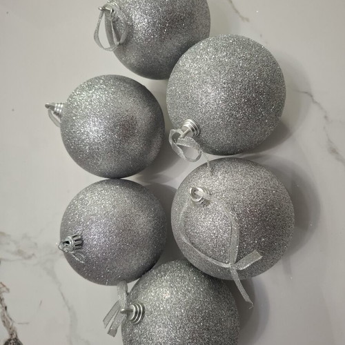 Set of 6 Large Silver Christmas Balls 10cm, glitter