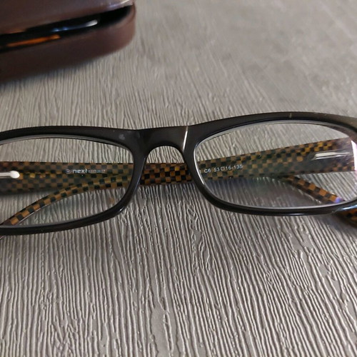 Eyeglasses like new, black and brown