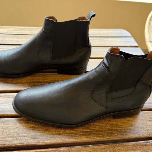 Robinson black leather Chelsea boots size 45 like new