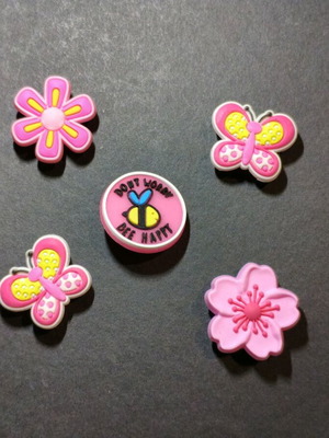 Crocs Charms Bee Happy like new, pink and yellow set