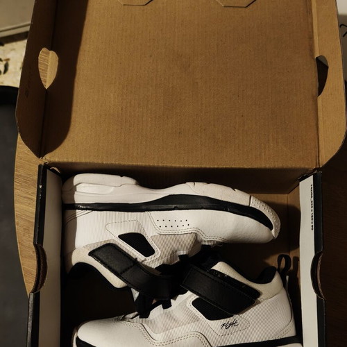 Jordan Stay Loyal 3 kids shoes used, size 29.5, black and white