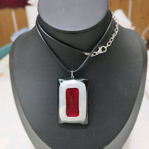 Murano Glass Clepsydra Necklace like new, red pendant with aventurine