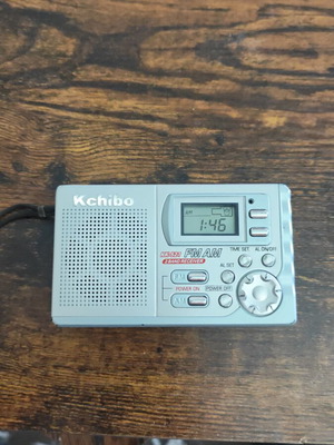 Kchibo KK-521 FM/AM pocket radio