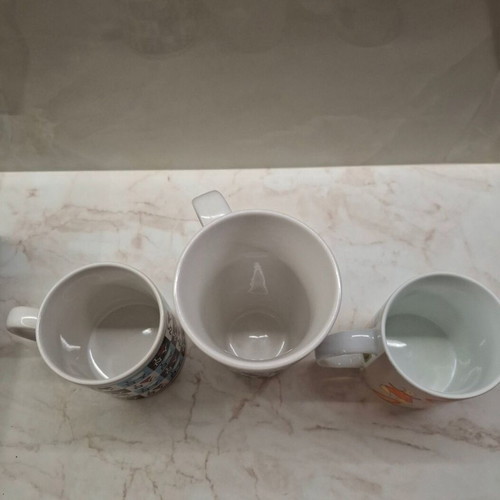 Mugs like new without tags