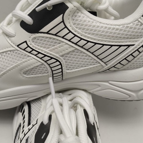 Men's sport shoes size 43, black and white