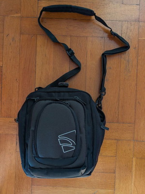 Τσάντα φωτογραφικής μηχανής Dslr Tucano μεταχειρισμένη