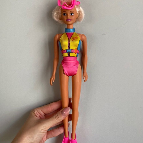 Hasbro Sindy Swimming Scuba Diver doll 1993 used