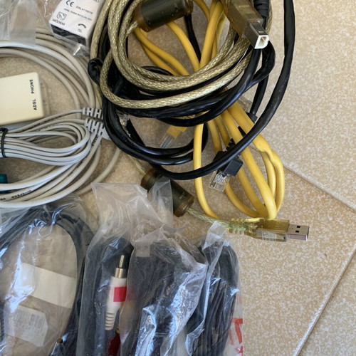 Cable lot like new with PC, internet, audio and video cables