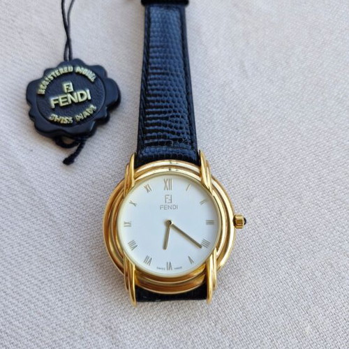 Fendi watch, face diameter 3cm, brand new