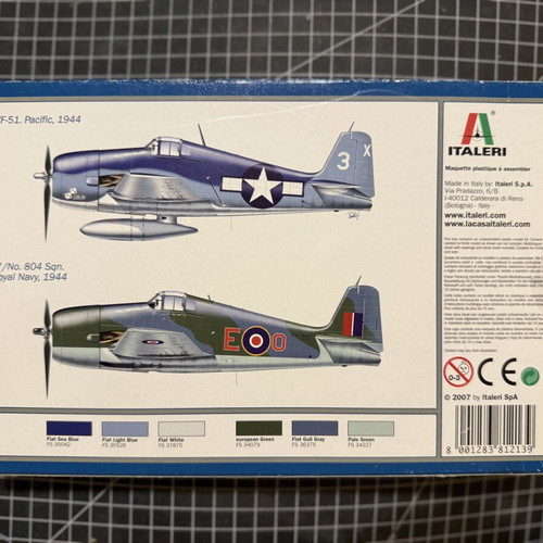 Italeri F6 F-3 Hellcat 1/72 model plane