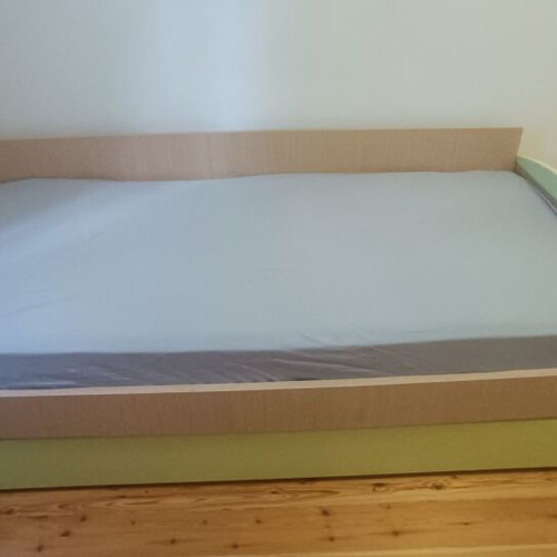 Children's bed with pull-out second bed like new, all wood, 1.96x0.95m