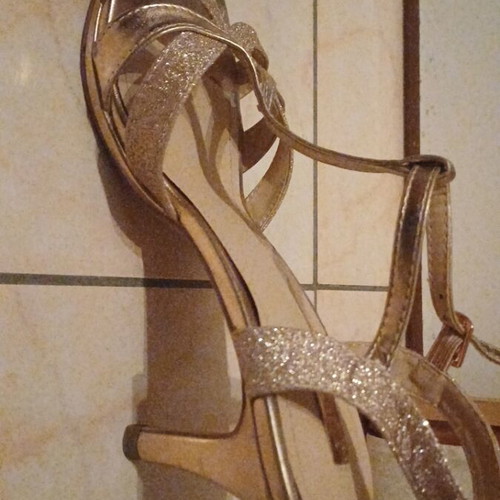 Bozikis rose gold sandals size 38 like new with thin heel