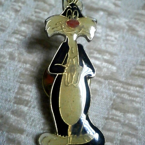 Sylvester Woody Cartoon Enamel Metal Pins pack of 8 new