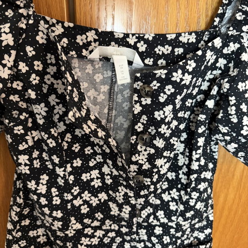 H&M romper like new, size M, black and white