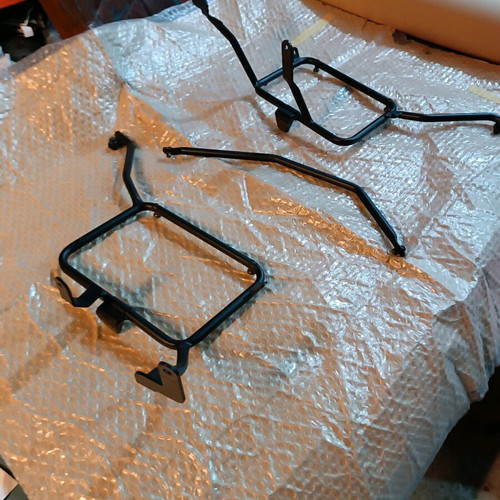 Vstrom 650 Windshield and Crash Bars 2012-2016 like new