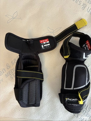 Elbow pads CCM JR small like new, 127-137cm