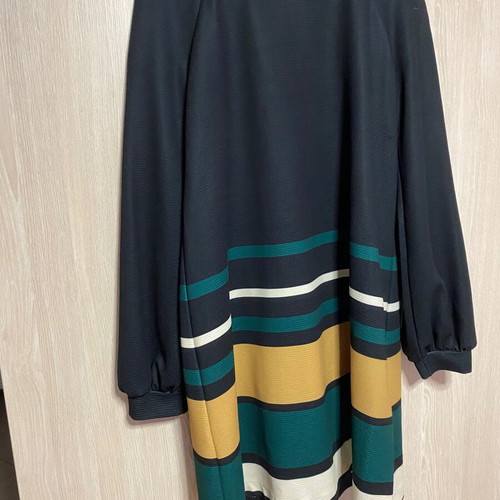 BSB collection dress elastic like new with nice details size M