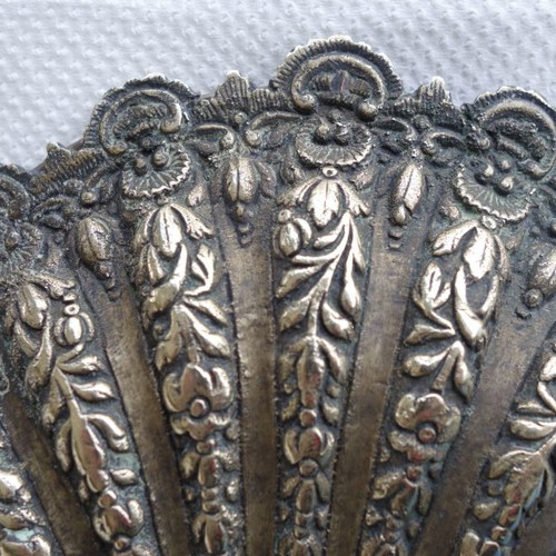 Vanity mirror used from interwar period in Art Nouveau style