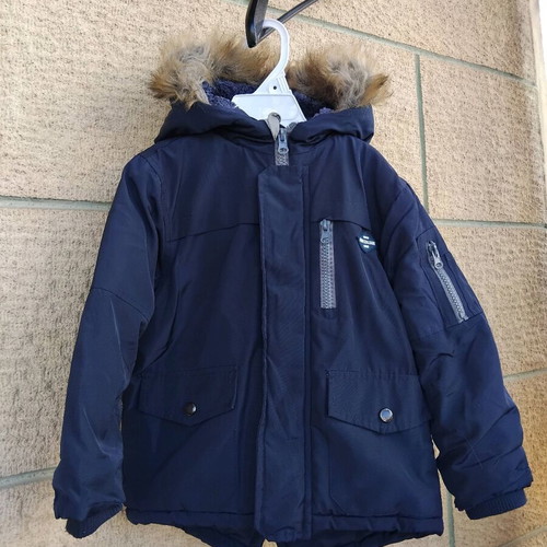 New college jacket for 2 years like new, warm