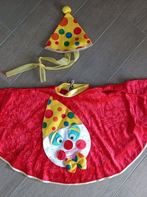 Carnival costume like new, cape and hat