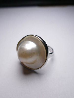 Ring with natural pearl 7.02 gr unused