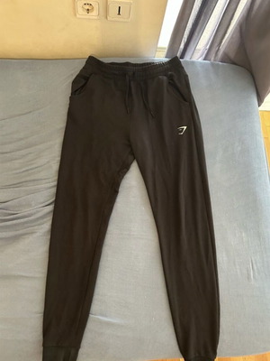 Gymshark φόρμα μεταχειρισμένη, στενή εφαρμογή, μέγεθος M μαύρο