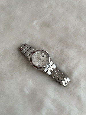Women's Watch silver, new, timeless style