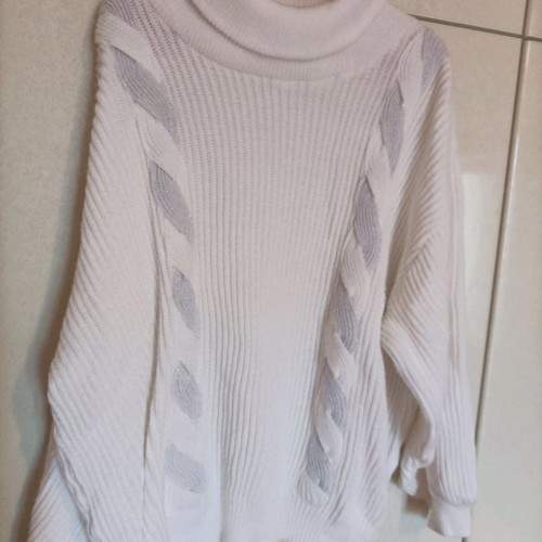 Oversized turtleneck sweater XL used, white with cable knit design