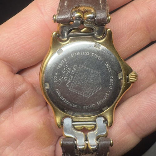 Tag Heuer gold watch used, functional needs battery