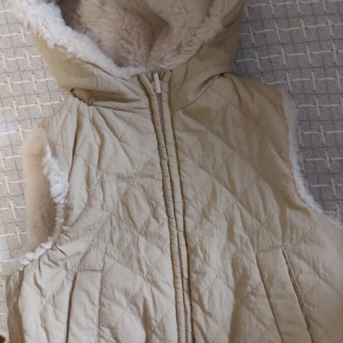 Zara beige vest like new, size 92 cm for 2 years old
