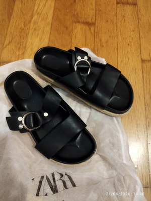 Zara leather sandals like new, size 37 black