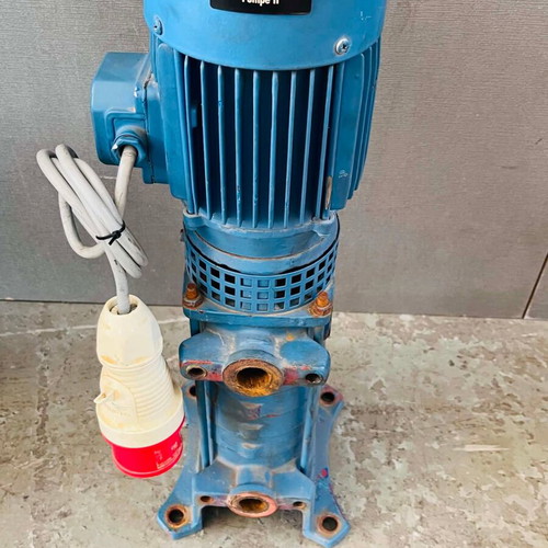 KSB MOVI 25/104-3 Vertical Multistage Water Pump with Halter 0.55kW Motor used
