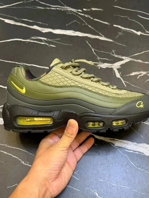 Nike Air Max 95 OG khaki/black like new