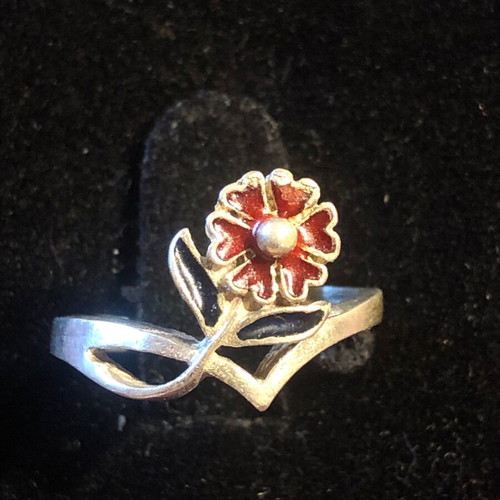 Silver ring with flower made of 900 silver