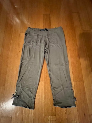 Benissimo Bermuda green like new