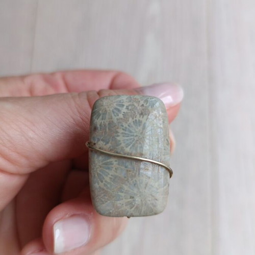 Ring with stone like new