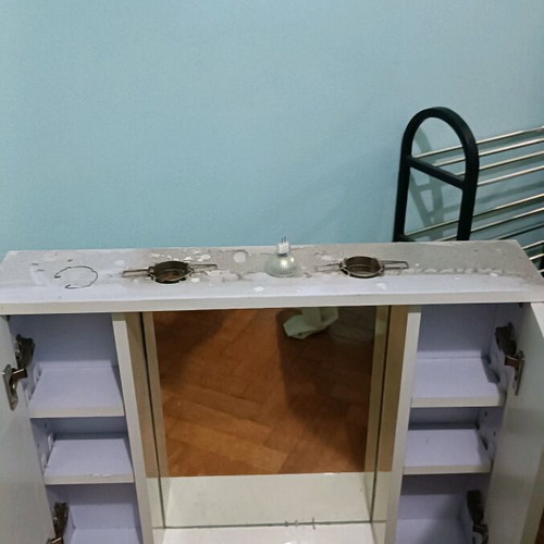 Bathroom furniture like new with sink, faucet and mirror