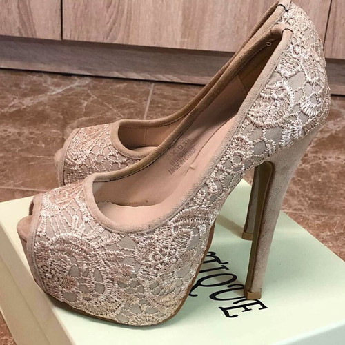 Heels *Mannika* with High Heel Beige color.