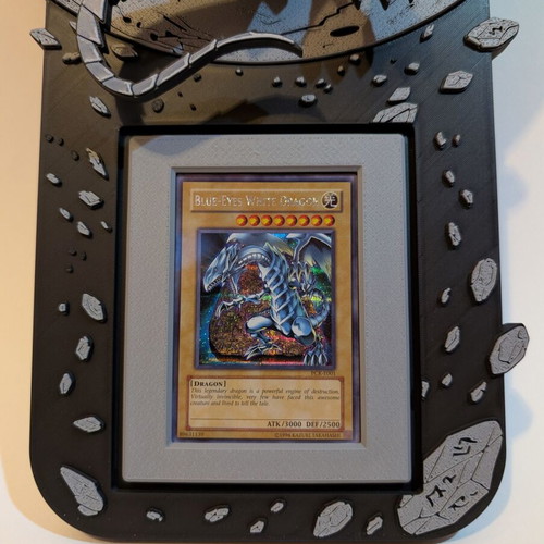 Blue-Eyes White Dragon Overframe Display custom made