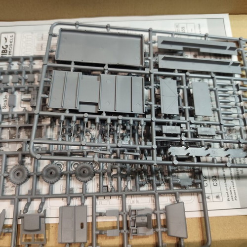 Bedford 1/72 model kits, 2 sets, new