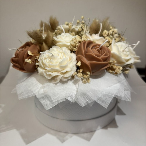 Wax flower bouquet new with wick and aroma