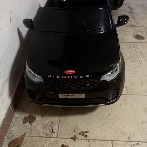 Land Rover electric car like new, two-seater with 1:30 hours battery life