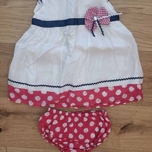 Baby dress with matching bloomers Agucino 6-9 months like new