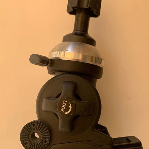Tripod head used