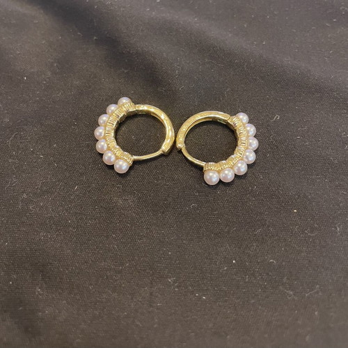 Gold-plated pearl earrings