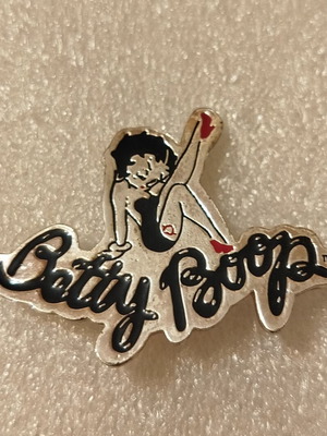 Καρφίτσα Betty Boop ελαφρώς μεταχειρισμένη