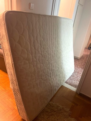 Double mattress used, 140x190 cm, thick